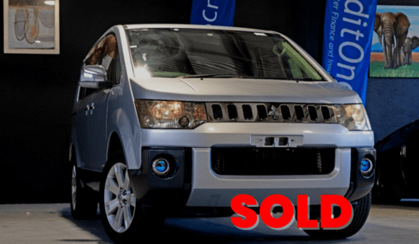 MITSUBISHI DELICA D5 4X4 - Image 4